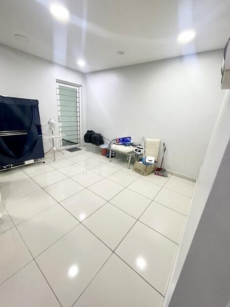 3-storey Terraced House for Sale in Taman Nusa Sentral (Iskandar Puteri (Nusajaya)) - APRILIA CHAYADI - Interior - PropertyGuru.com.my