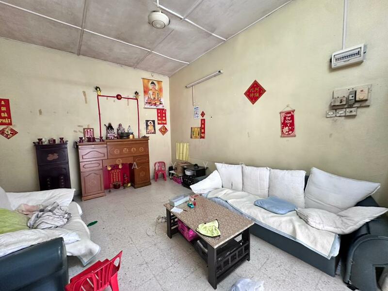 1-storey Terraced House for Sale in Taman Ehsan (Kepong) - Amy Yap - Living Room - PropertyGuru.com.my