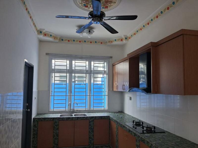 Link Bungalow for Sale in Skudai (Johor) - Eva Siow - Kitchen - PropertyGuru.com.my