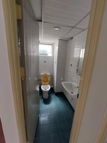 Condominium for Rent at N-Park Condominium - Vynecia Oh - Bathroom - PropertyGuru.com.my