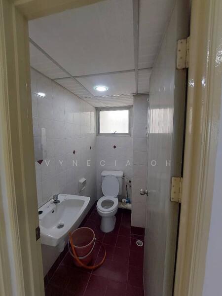 Condominium for Rent at N-Park Condominium - Vynecia Oh - Bathroom - PropertyGuru.com.my