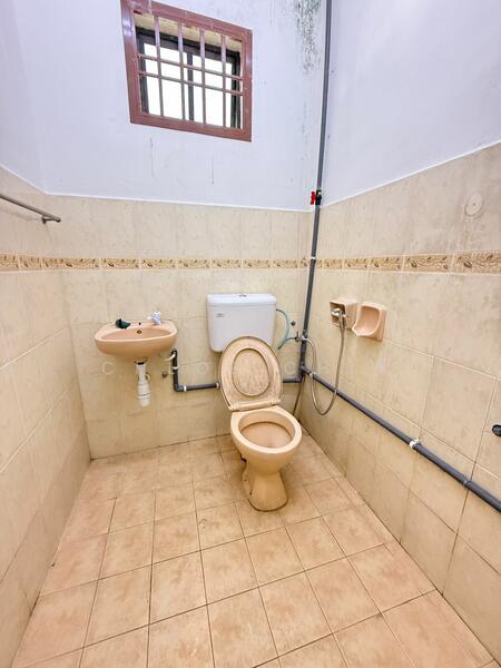 Service Residence for Sale at Setia Sky 88 - Chloe Chin - Bathroom - PropertyGuru.com.my