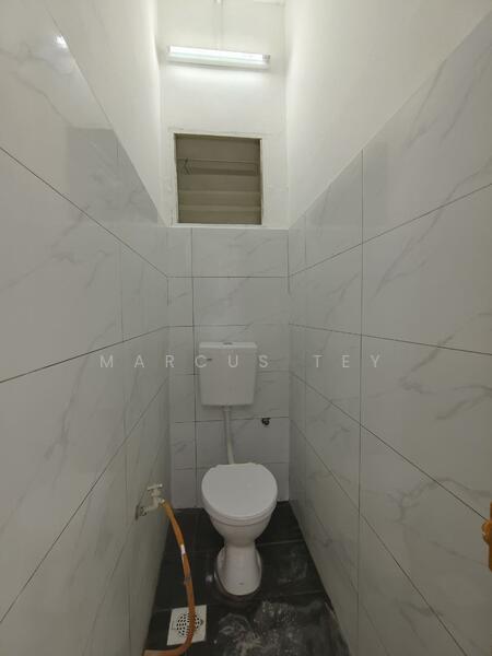 1-storey Terraced House for Sale in Taman Bukit Mutiara (Batu Pahat) - Marcus Tey - Bathroom - PropertyGuru.com.my
