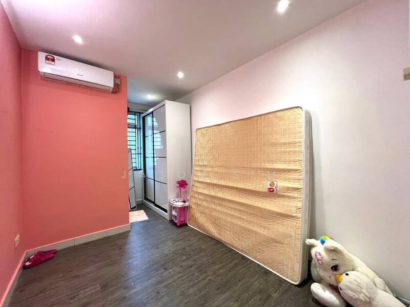 2-storey Terraced House for Sale in Taman Sierra Perdana (Masai) - Jason Sim - Bedroom - PropertyGuru.com.my