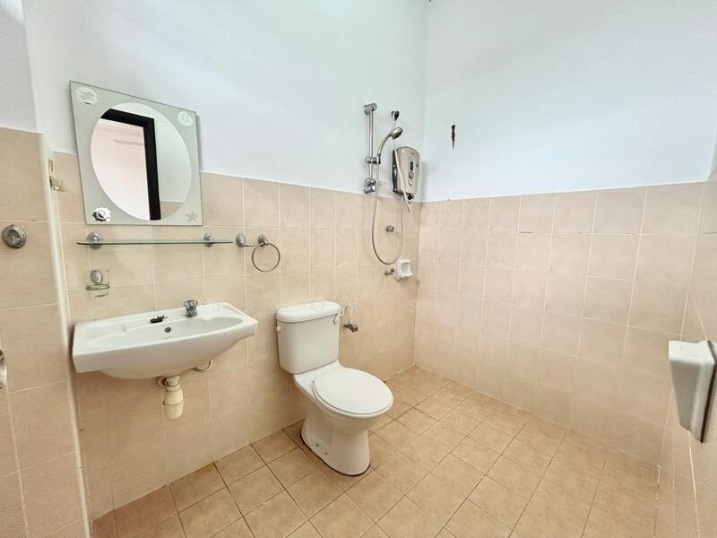 2-storey Terraced House for Sale in Taman Setia Indah (Tebrau) - Jason Sim - Bathroom - PropertyGuru.com.my