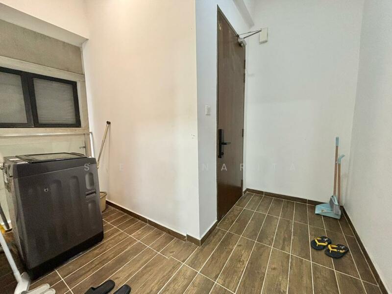 Condominium for Rent at Amberside @ Country Garden Danga Bay - Stella Narita - Entrance - PropertyGuru.com.my