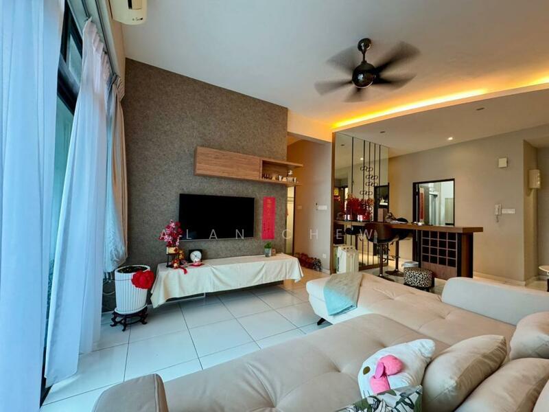 Service Residence for Sale at Sky Gardens Residences - Alan Chew - Living Room - PropertyGuru.com.my