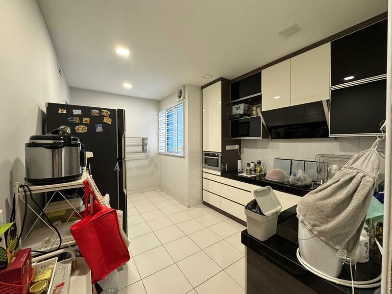 Service Residence for Sale at Sky Gardens Residences - Alan Chew - Kitchen - PropertyGuru.com.my