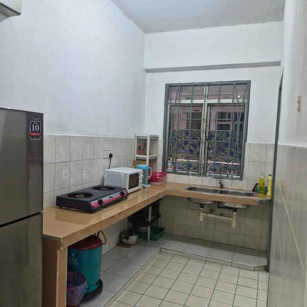 Millennium Place @ Millennium Square untuk Untuk Disewa - RM 2,300 /bulan, Feb 2026 - Kitchen - PropertyGuru.com.my