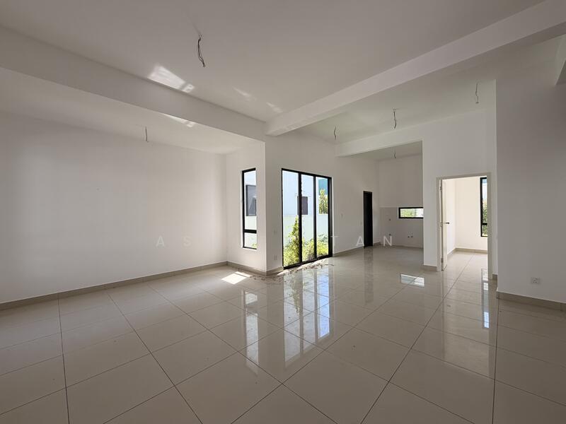 Rumah Teres 2 Tingkat untuk Dijual di Bandar Cassia (Batu Kawan) - Ashley Tan - Living Room - PropertyGuru.com.my