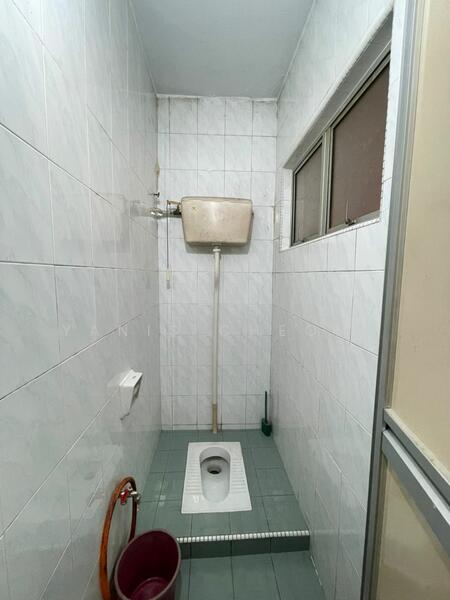 1-storey Terraced House for Sale in Taman Ehsan (Kepong) - Yanis Cheong - Bathroom - PropertyGuru.com.my