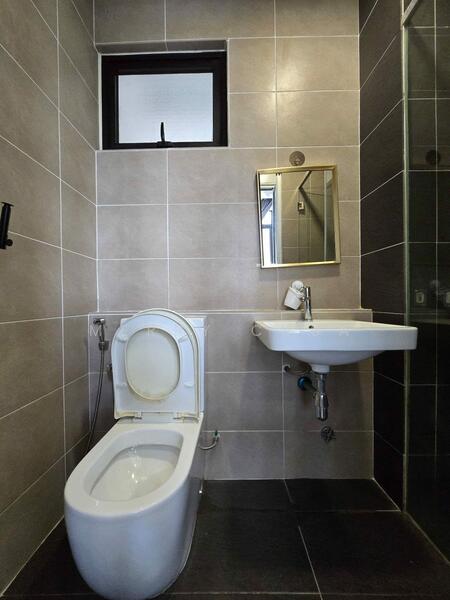 D'Pristine untuk Untuk Disewa - RM 2,000 /bulan, Mac 2026 - Bathroom - PropertyGuru.com.my