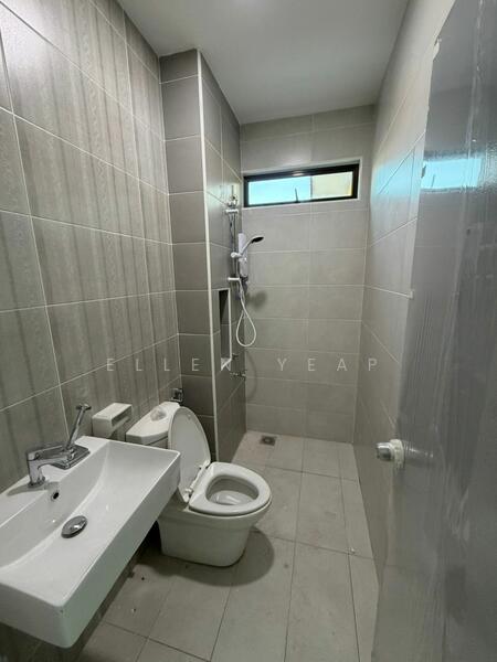 Terraced House for Rent in Bandar Dato Onn (Tebrau) - Ellen Yeap - Bathroom - PropertyGuru.com.my