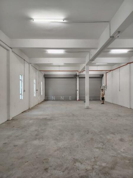 Batu Maung 2 Storey Shoplot Main Road untuk Untuk Disewa - RM 12,000 /bulan, Feb 2026 - Interior - PropertyGuru.com.my