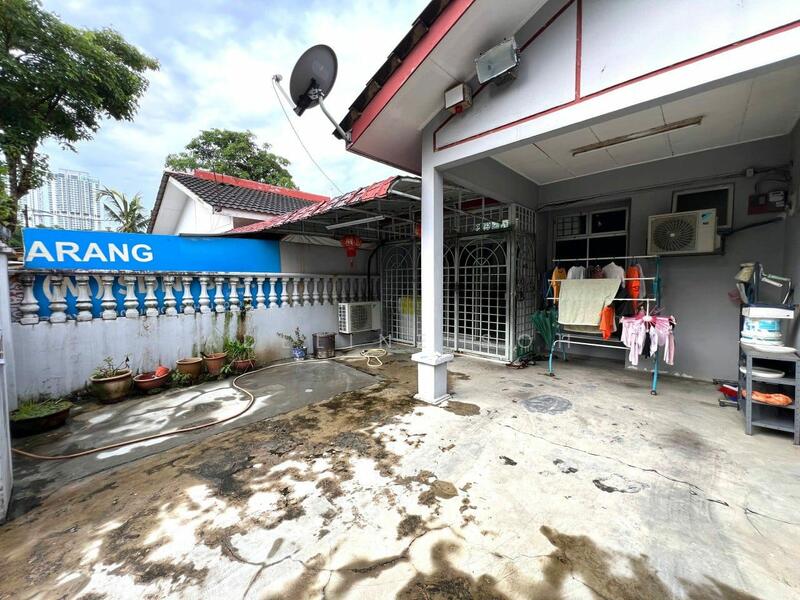 1-storey Terraced House for Sale in Taman Megah Ria (Masai) - Adeline Soh - Exterior - PropertyGuru.com.my