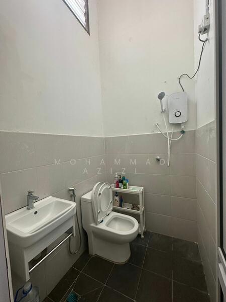 Terraced House for Sale in Kuantan (Pahang) - Mohammad Azizi - Bathroom - PropertyGuru.com.my