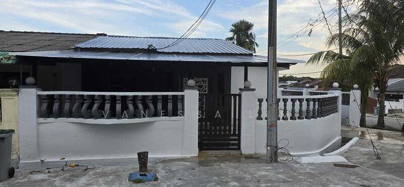 1-storey Terraced House for Sale in Taman Desa Skudai (Skudai) - Vanessa Lim - Exterior - PropertyGuru.com.my
