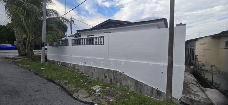 1-storey Terraced House for Sale in Taman Desa Skudai (Skudai) - Vanessa Lim - Exterior - PropertyGuru.com.my