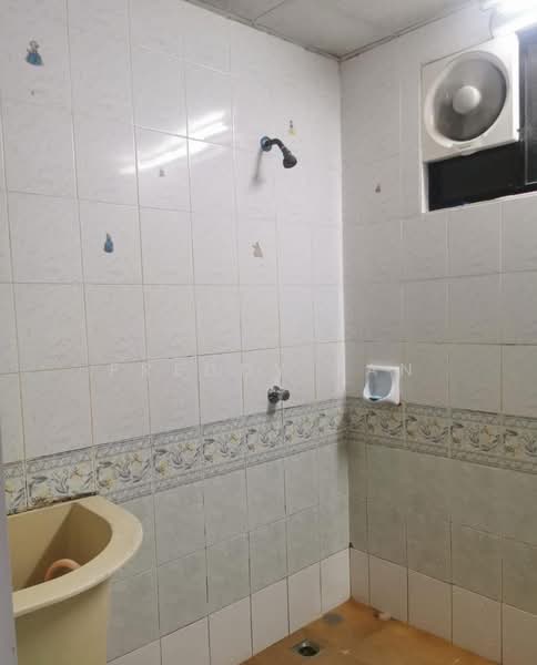 Parkview Towers untuk Untuk Disewa - RM 1,500 /bulan, Apr 2026 - Bathroom - PropertyGuru.com.my