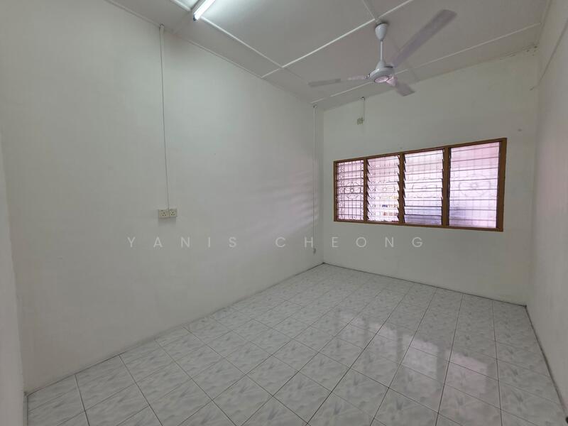 1-storey Terraced House for Sale in Taman Ehsan (Kepong) - Yanis Cheong - Interior - PropertyGuru.com.my