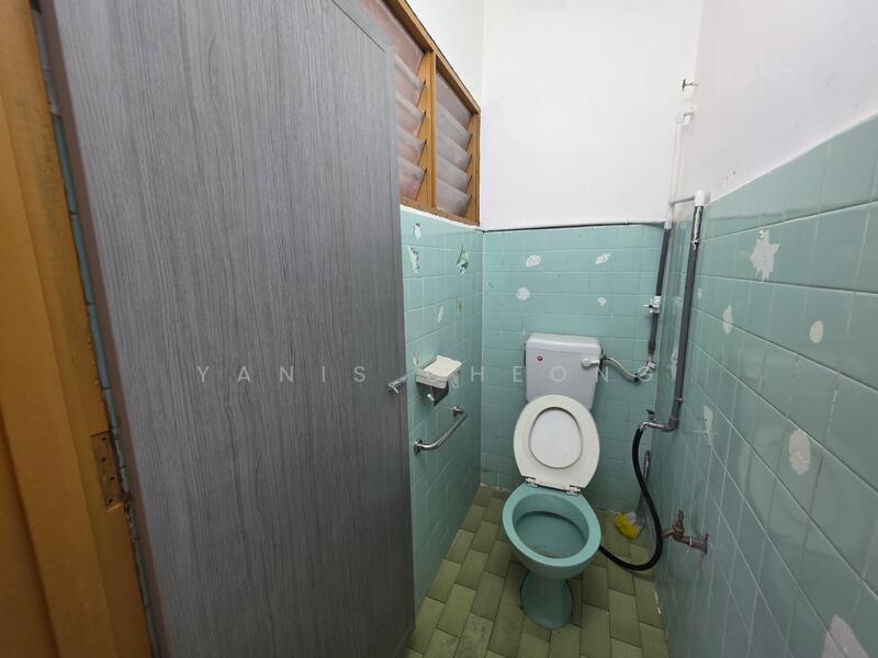 1-storey Terraced House for Sale in Taman Ehsan (Kepong) - Yanis Cheong - Bathroom - PropertyGuru.com.my