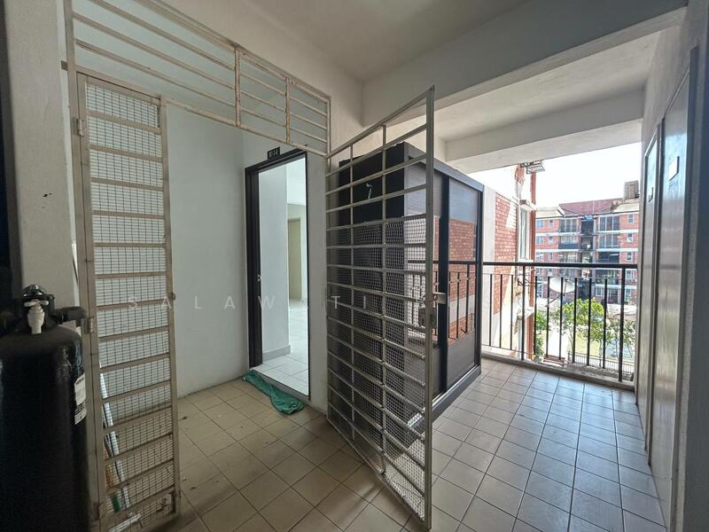 Apartment for Sale at Alam Budiman (Sri Budiman) - Salawati Busro - Balcony - PropertyGuru.com.my