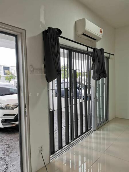 Rumah Teres 2-Tingkat untuk Dijual di Cybersouth (Dengkil) - Rafizi Ramli - Entrance - PropertyGuru.com.my