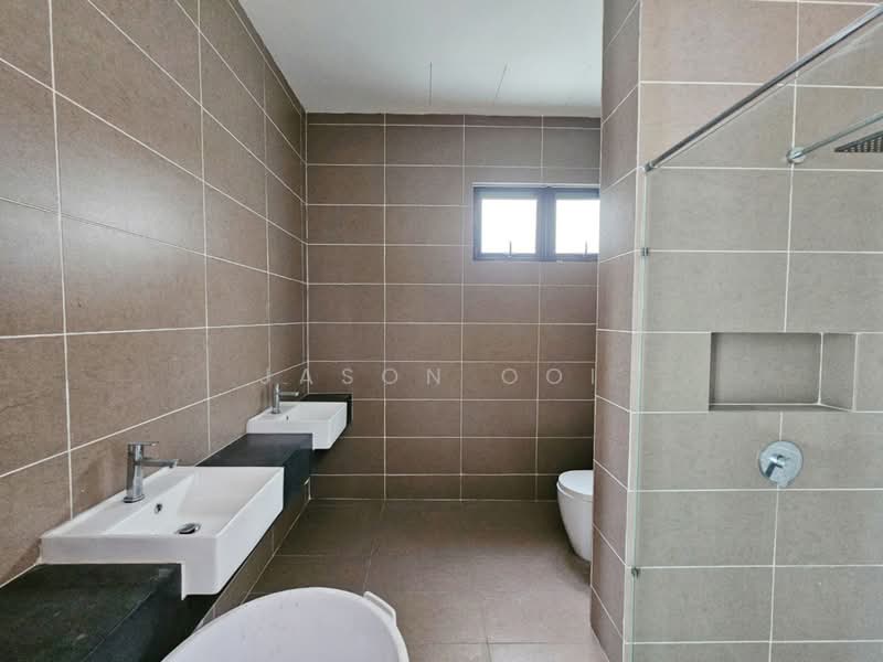 Semi-Detached House for Sale in Putra Heights (Subang Jaya) - Jason Ooi - Bathroom - PropertyGuru.com.my
