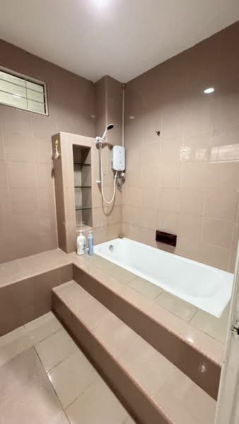 Bungalow for Sale in Bukit Gasing (Petaling Jaya) - Yen Lim - Bathroom - PropertyGuru.com.my