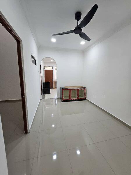 1-storey Terraced House for Sale in Bukit Sentosa (Rawang) - Evelyn Khoo - Hallway - PropertyGuru.com.my