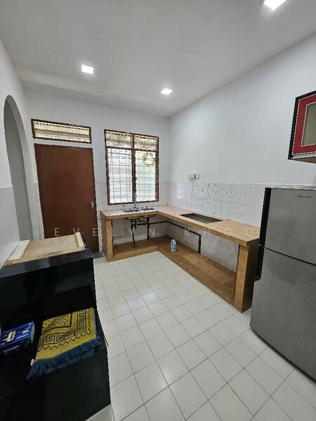 1-storey Terraced House for Sale in Bukit Sentosa (Rawang) - Evelyn Khoo - Kitchen - PropertyGuru.com.my