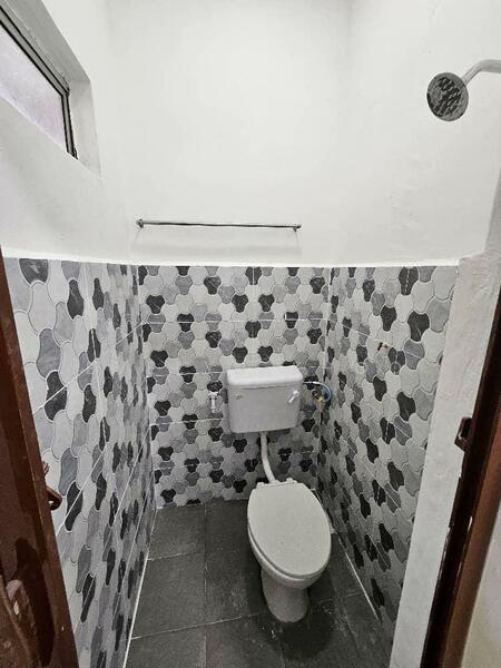 1-storey Terraced House for Sale in Bukit Sentosa (Rawang) - Evelyn Khoo - Bathroom - PropertyGuru.com.my