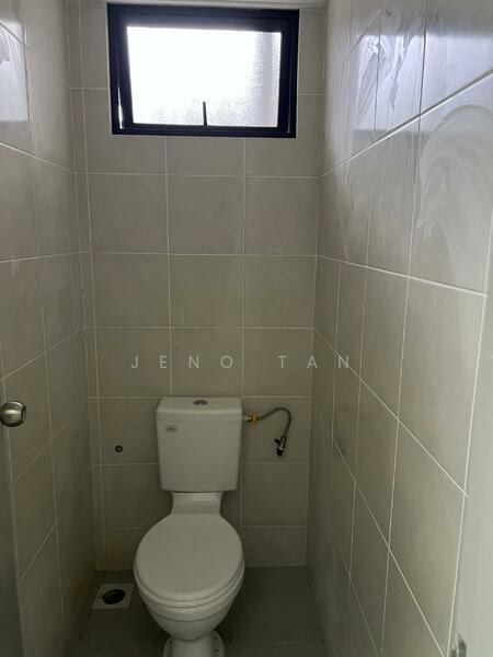 Shop / Office for Rent in Kuching (Sarawak) - Jeno Tan - Bathroom - PropertyGuru.com.my
