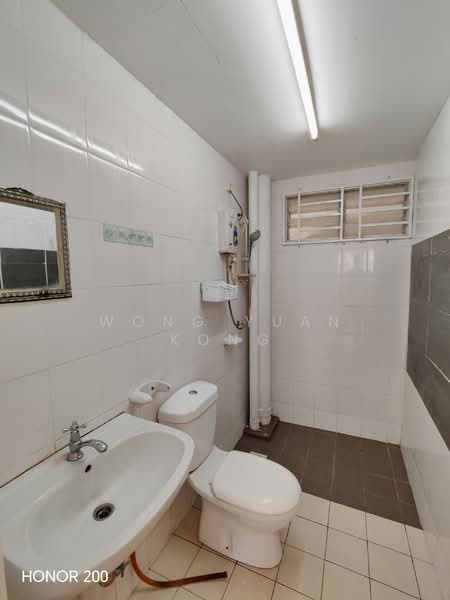 Apartment for Rent at Seri Jati - Wong Yuan Kong - Bathroom - PropertyGuru.com.my