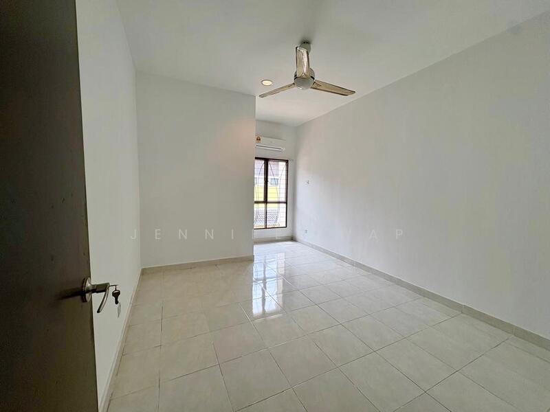 Sutera Damansara untuk Untuk Dijual - RM 860,000, Feb 2026 - 3rd Bedroom - PropertyGuru.com.my