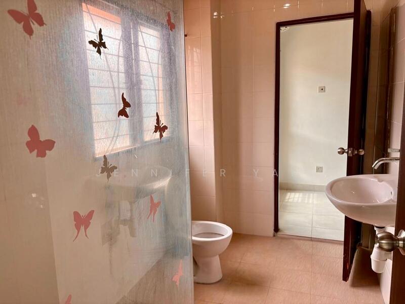 Sutera Damansara untuk Untuk Dijual - RM 860,000, Feb 2026 - Common Bathroom - PropertyGuru.com.my