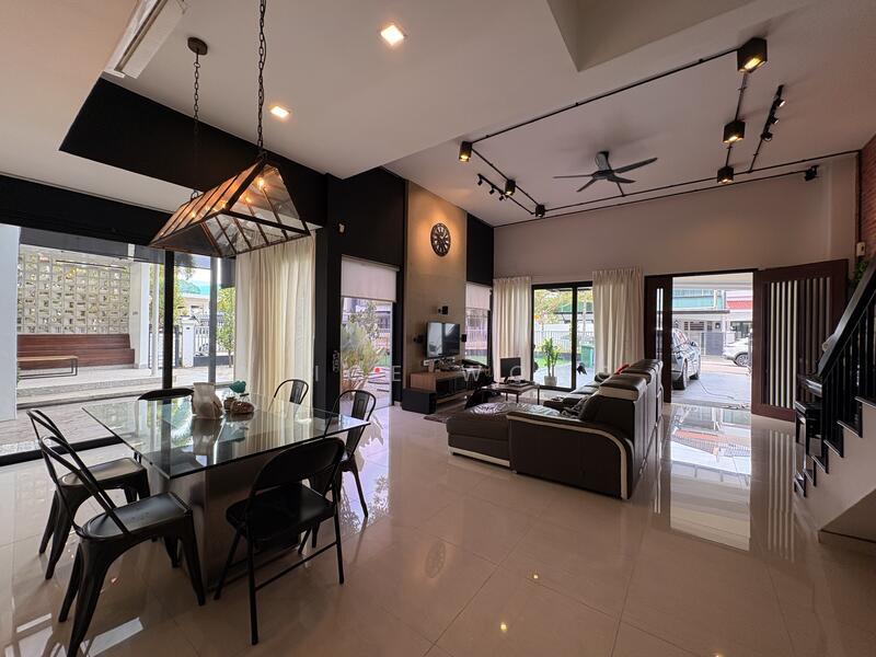 2-storey Terraced House for Sale in Setia Tropika (Johor Bahru) - Alice Wong - Living Room - PropertyGuru.com.my