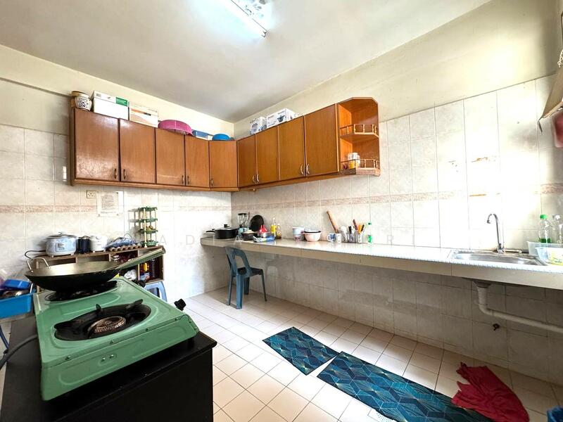 2-storey Terraced House for Sale in Seksyen 13 (Shah Alam) - Nadia Shukri - Kitchen - PropertyGuru.com.my