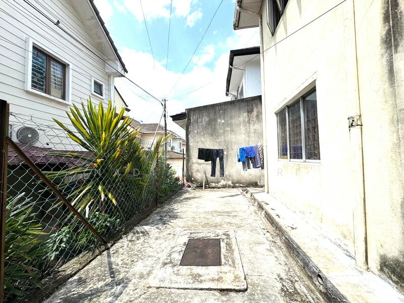 Rumah Teres 2 Tingkat untuk Dijual di Seksyen 13 (Shah Alam) - Nadia Shukri - Exterior - PropertyGuru.com.my