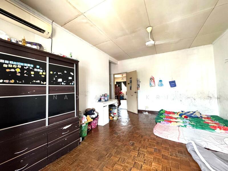 Rumah Teres 2 Tingkat untuk Dijual di Seksyen 13 (Shah Alam) - Nadia Shukri - Bedroom - PropertyGuru.com.my