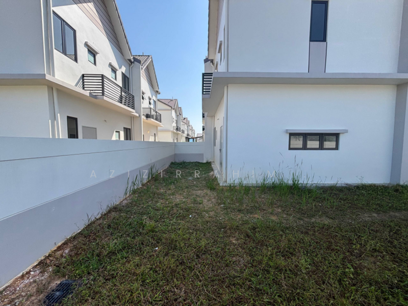 Semi-Detached House for Sale in Cyberjaya (Selangor) - Azizirrahim . - Exterior - PropertyGuru.com.my