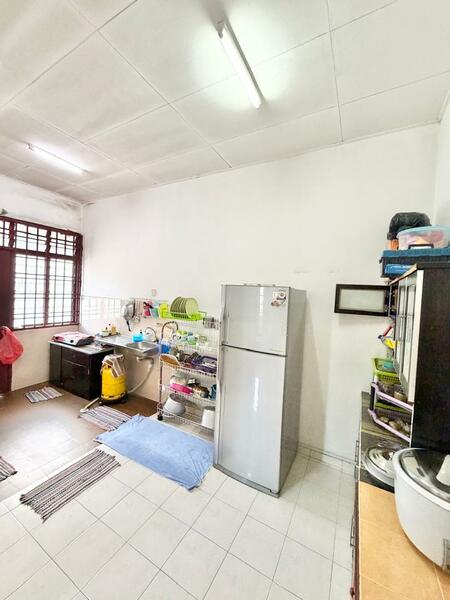 Taman Pulai Indah untuk Untuk Dijual - RM 550,000, Mac 2026 - Kitchen - PropertyGuru.com.my