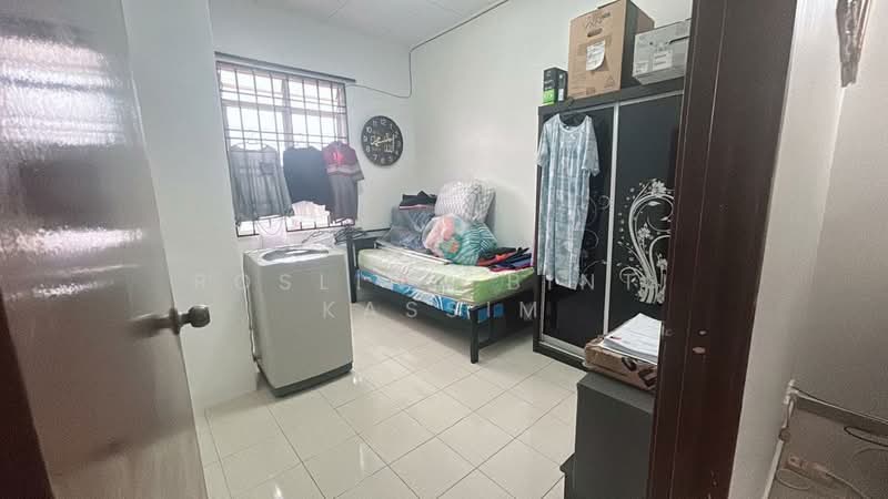 Rumah Teres 2 Tingkat untuk Dijual di Permas Jaya (Johor) - Roslina Binti Kassim - Bedroom - PropertyGuru.com.my