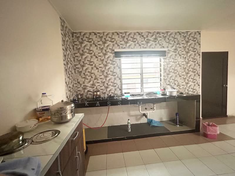 Rumah Teres 2 Tingkat untuk Dijual di Permas Jaya (Johor) - Roslina Binti Kassim - Kitchen - PropertyGuru.com.my