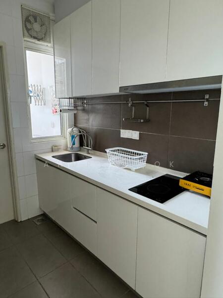 Service Residence for Sale at 3 Elements - Andrew Kok - Kitchen - PropertyGuru.com.my