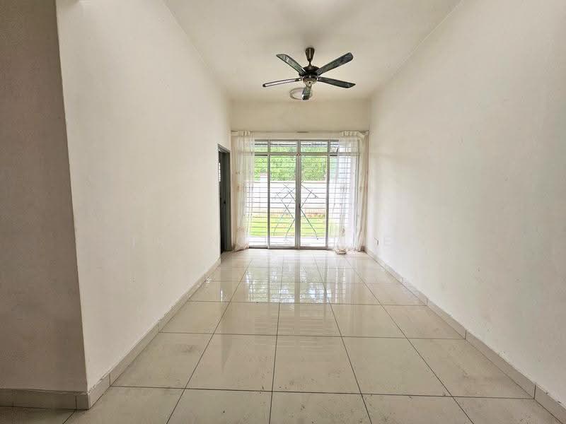 Semi-Detached House for Sale in Saujana Villa (Kajang) - Francis Thee - Living Room - PropertyGuru.com.my