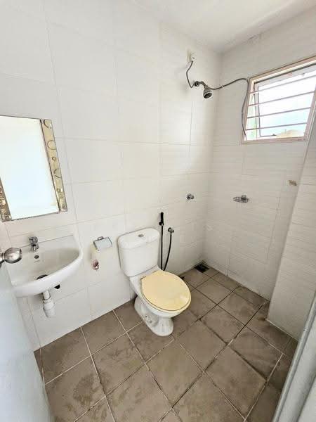 Semi-Detached House for Sale in Saujana Villa (Kajang) - Francis Thee - Bathroom - PropertyGuru.com.my