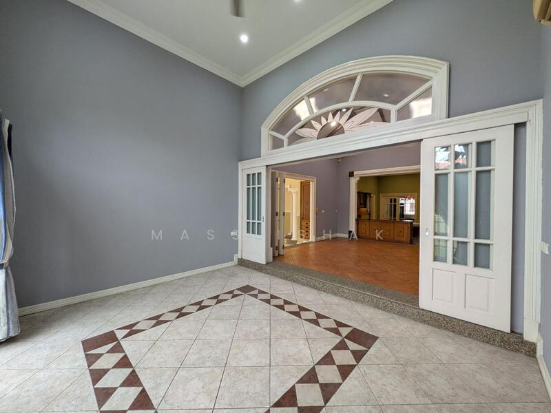 Bungalow for Sale in Seri Kembangan (Selangor) - Mass Ishak - Living Room - PropertyGuru.com.my