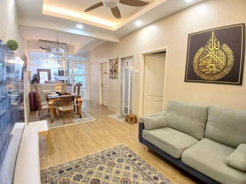 1-storey Terraced House for Sale in Jenjarom (Selangor) - Daniel Tan - Living Room - PropertyGuru.com.my
