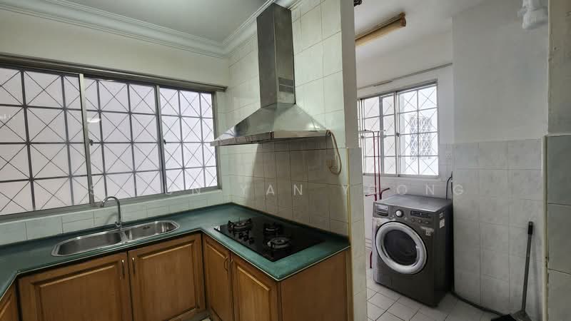 Kelana D'Putera untuk Untuk Dijual - RM 460,000, Mac 2026 - Kitchen - PropertyGuru.com.my